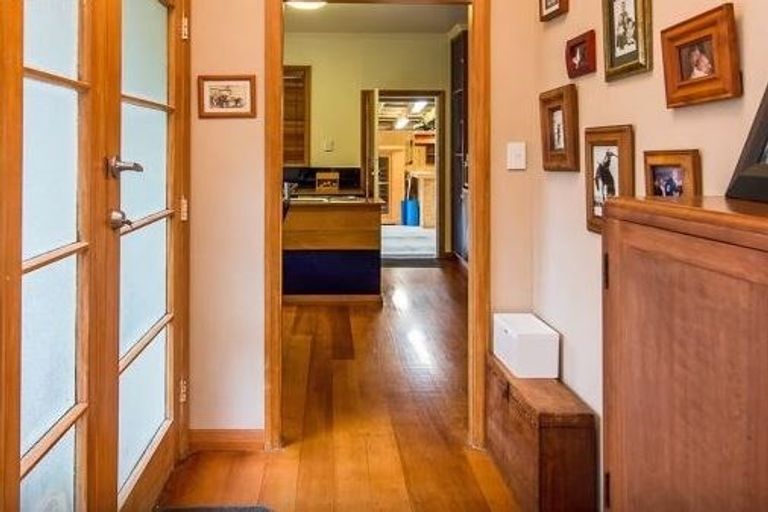 Photo of property in 16 Dickson Crescent, Saint Johns Hill, Whanganui, 4500