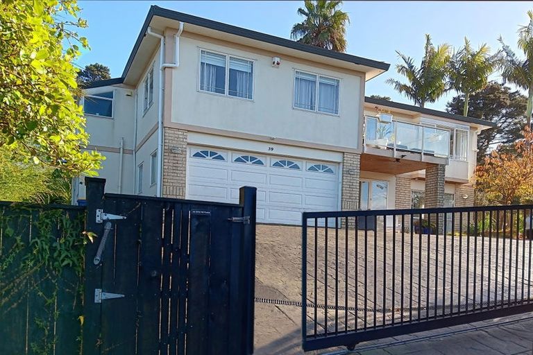 Photo of property in 39 Emlyn Place, Torbay, Auckland, 0630