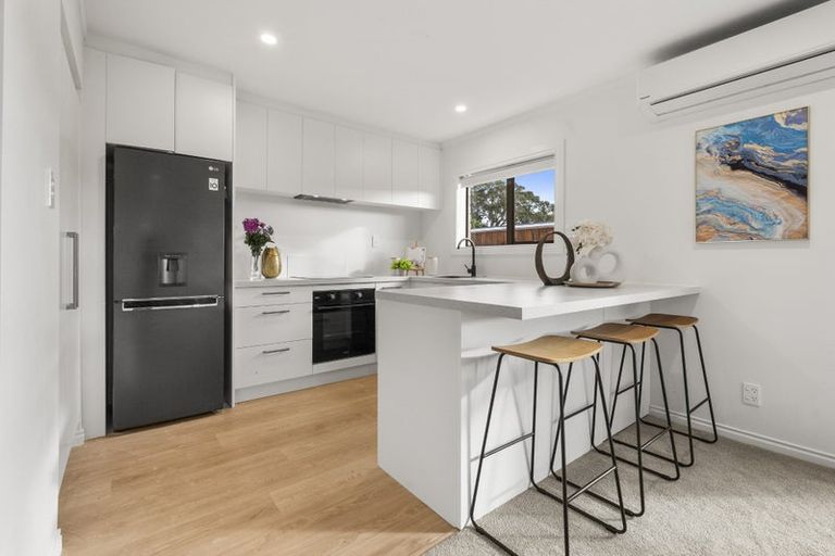 Photo of property in 1/16 Riverside Road, Orewa, 0931