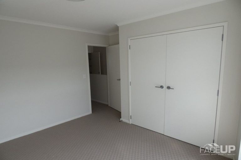 Photo of property in 11 Vincent Lane, Hobsonville, Auckland, 0616