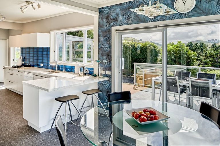 Photo of property in 102 Homebush Road, Khandallah, Wellington, 6035