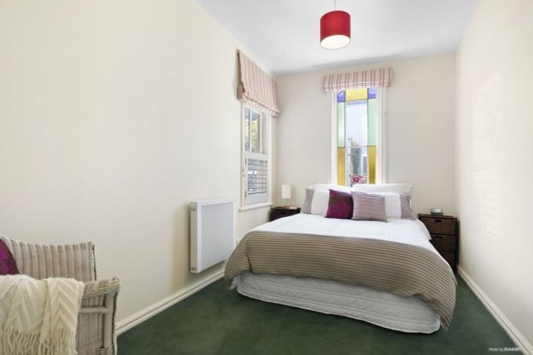 Photo of property in 11 Armour Avenue, Mount Victoria, Wellington, 6011