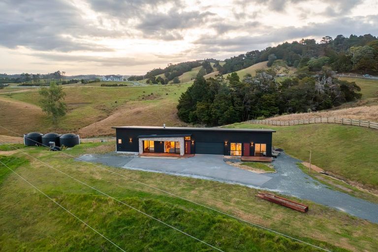 Photo of property in 312 Pukapuka Road, Pohuehue, Warkworth, 0983