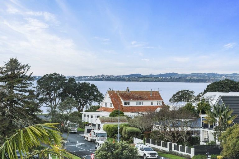 Photo of property in 3a Pah Road, Cockle Bay, Auckland, 2014