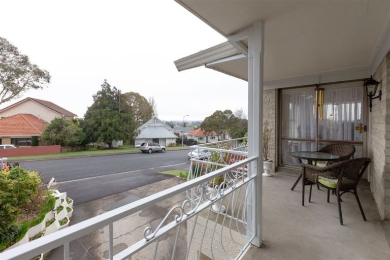 Photo of property in 19 Ridout Street, Maeroa, Hamilton, 3200