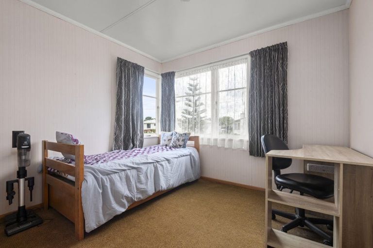 Photo of property in 12 Marriner Street, Highbury, Palmerston North, 4412