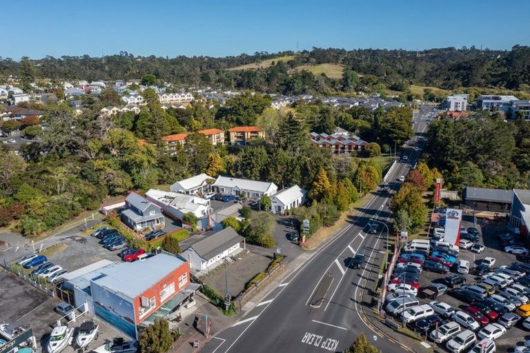 Photo of property in 2/249 Dairy Flat Highway, Albany, Auckland, 0632