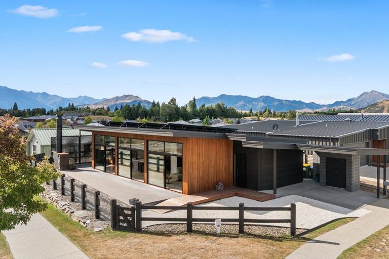 Photo of property in 1 Campbell Road, Wanaka, 9305