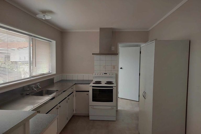 Photo of property in 2/29 Waterview Road West, Takanini, 2112