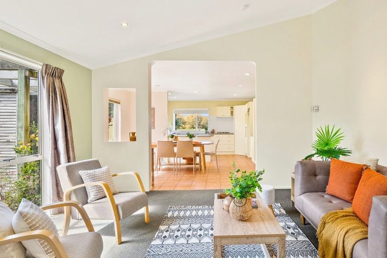 Photo of property in 11 Avion Terrace, Raumati Beach, Paraparaumu, 5032