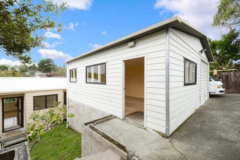 Photo of property in 19a Pisces Road, Glen Eden, Auckland, 0602