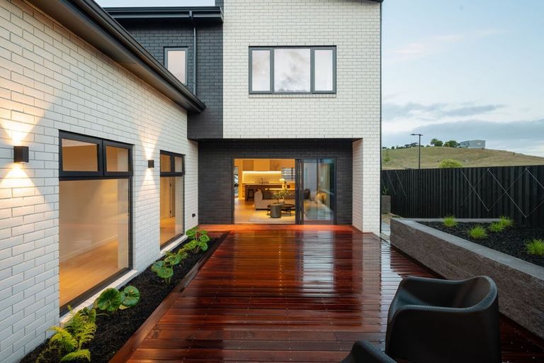 Photo of property in 9 Kauri Point Drive, Rototuna North, 3210