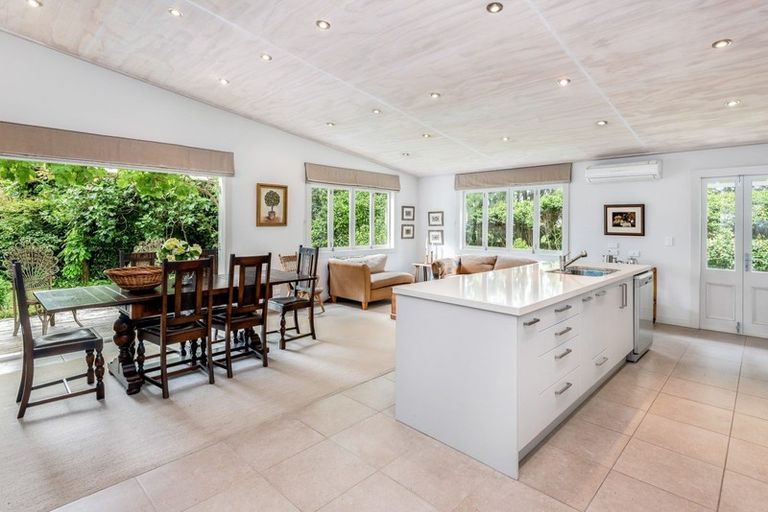 Photo of property in 470 Airfield Road, Ardmore, Papakura, 2582