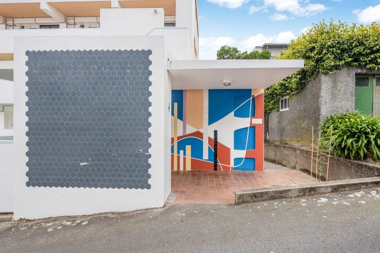 Photo of property in 22/4 Claremont Grove, Mount Victoria, Wellington, 6011