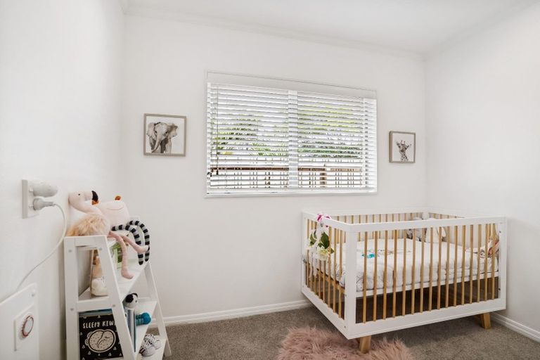 Photo of property in 109 Rushgreen Avenue, Pahurehure, Papakura, 2113