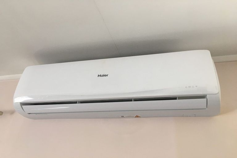 Photo of property in 34 Tudor Road, Henderson, Auckland, 0610