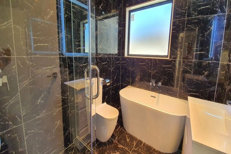 Photo of property in 46a Adams Road South, Pukekohe, 2120