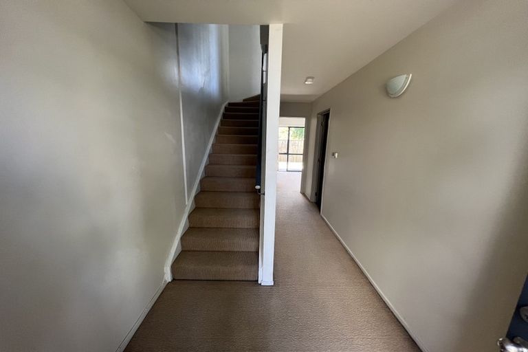 Photo of property in Krisley Court, 12/6 Ambrico Place, New Lynn, Auckland, 0600