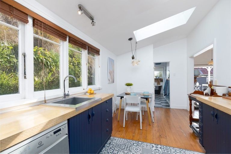 Photo of property in 12 Russell Street, Stepneyville, Nelson, 7010