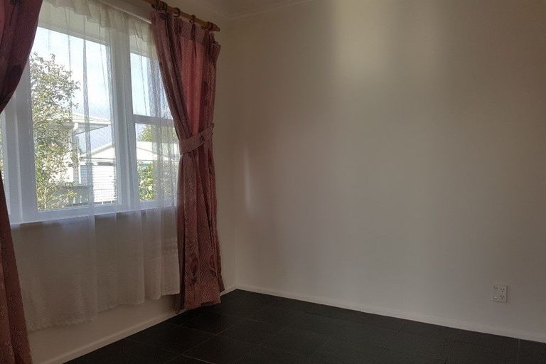 Photo of property in 6 O'connell Street, Manurewa, Auckland, 2102