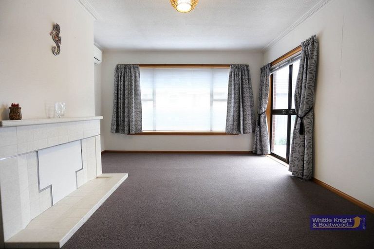 Photo of property in 18 Lochee Road, Upper Riccarton, Christchurch, 8041