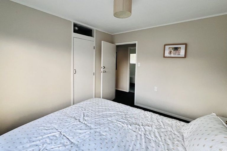 Photo of property in 2/60 Taikata Road, Te Atatu Peninsula, Auckland, 0610