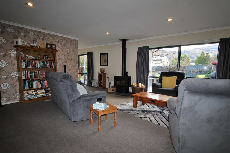 Photo of property in 3 Holdom Place, Clyde, 9330