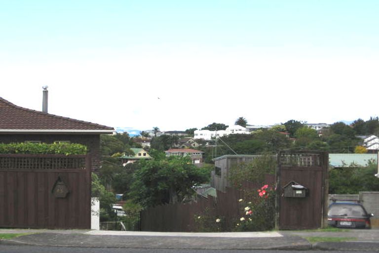 Photo of property in 1/63 Deep Creek Road, Waiake, Auckland, 0630