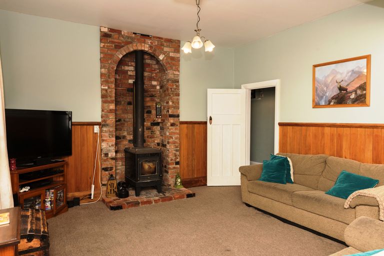 Photo of property in 132 Mcmurdo Street, Tinwald, Ashburton, 7700