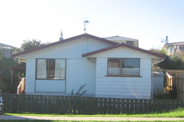 Photo of property in 51 Mazengarb Road, Paraparaumu Beach, Paraparaumu, 5032