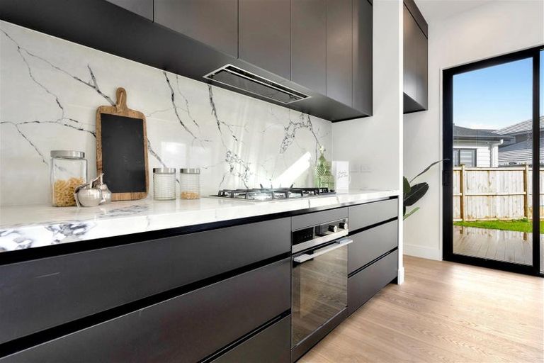 Photo of property in 14 Waka Ama Road, Karaka, Papakura, 2113