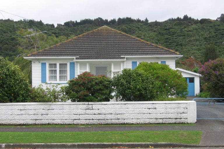 Photo of property in 31 Lockwood Crescent, Taita, Lower Hutt, 5011