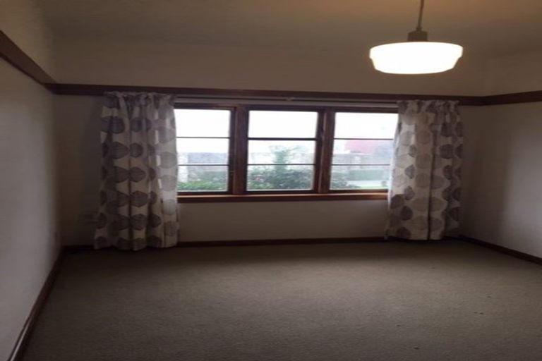 Photo of property in San Marino Apartments, 4/4 Oak Park Avenue, Te Aro, Wellington, 6011