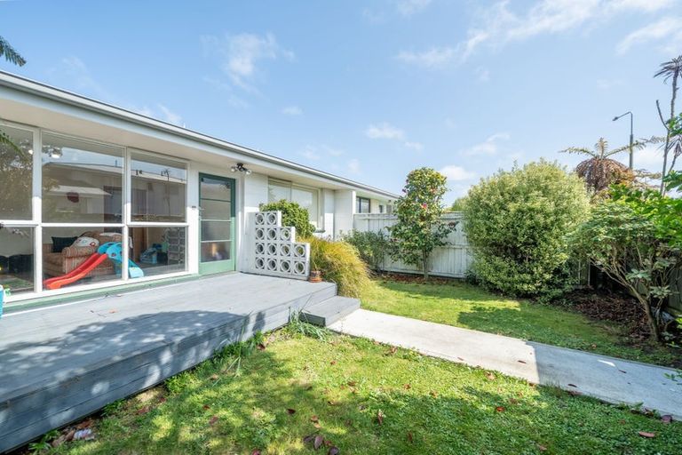 Photo of property in 2/26 Mona Vale Avenue, Riccarton, Christchurch, 8011