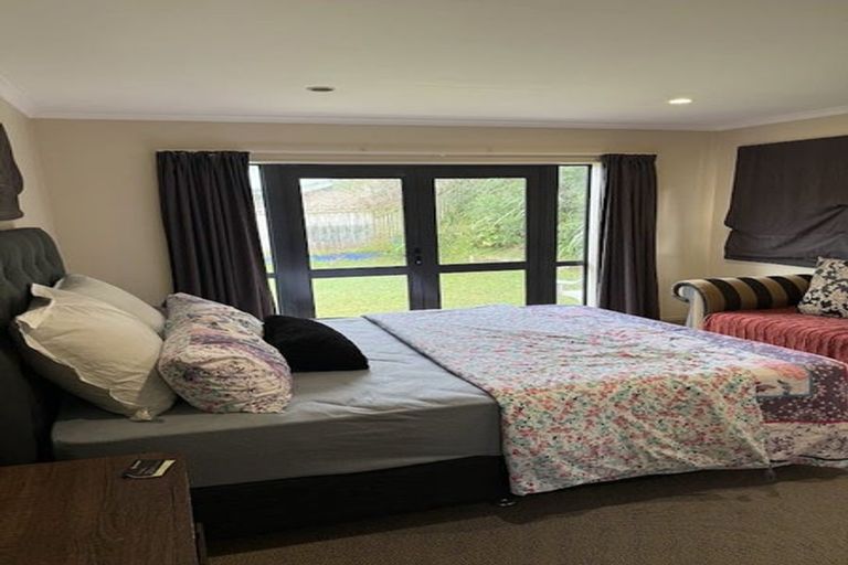 Photo of property in 12a Riverstone Drive, Riverstone Terraces, Upper Hutt, 5018