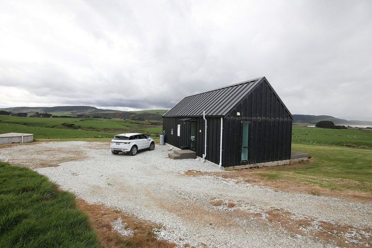 Photo of property in 84 Mair Road, Curio Bay, Tokanui, 9884