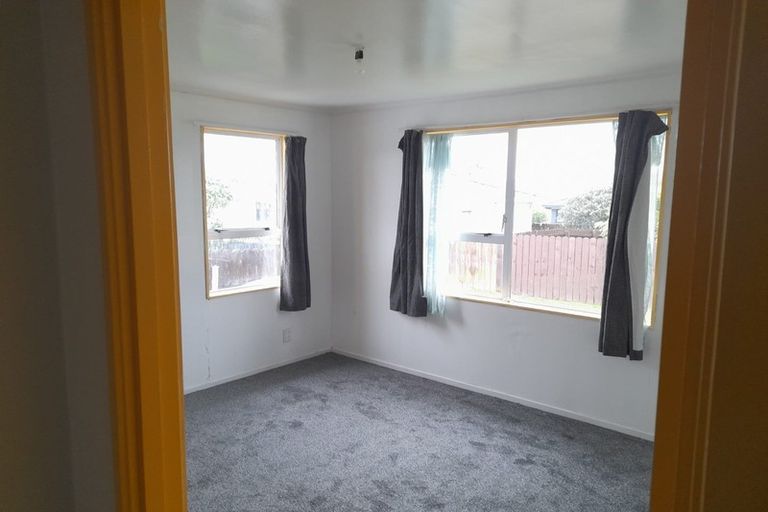 Photo of property in 3/3 Etherton Drive, Weymouth, Auckland, 2103
