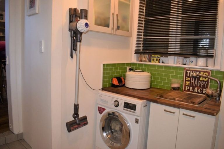 Photo of property in 2 The Avenue, Otaki Beach, Otaki, 5512