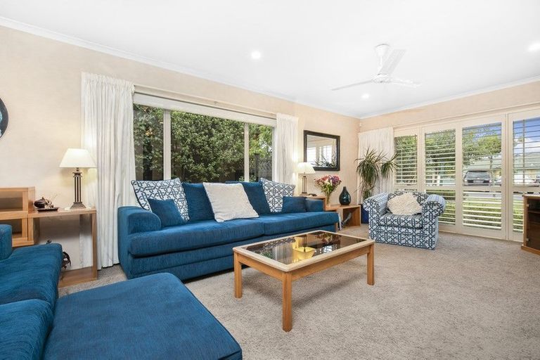 Photo of property in 8 Rushbury Place, Randwick Park, Auckland, 2105
