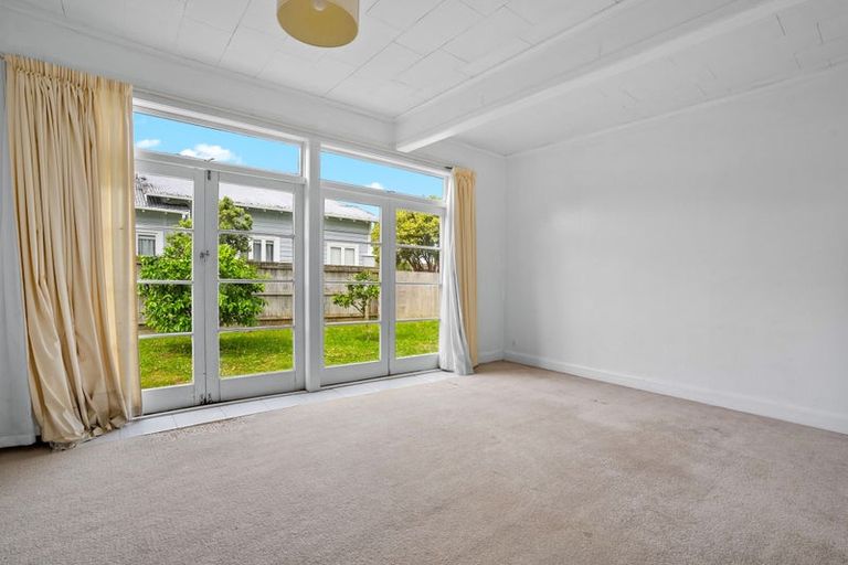 Photo of property in 17 Napier Avenue, Takapuna, Auckland, 0622