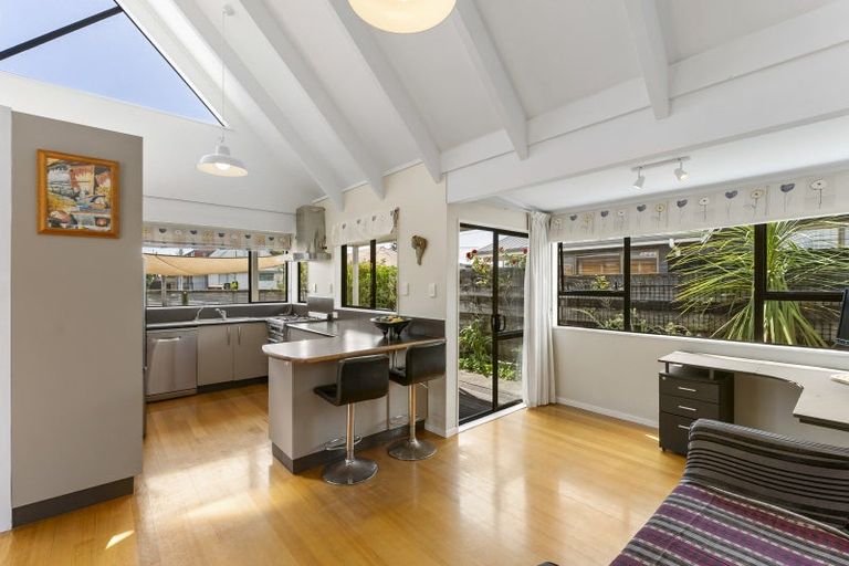 Photo of property in 75 Percy Road, Papamoa Beach, Papamoa, 3118