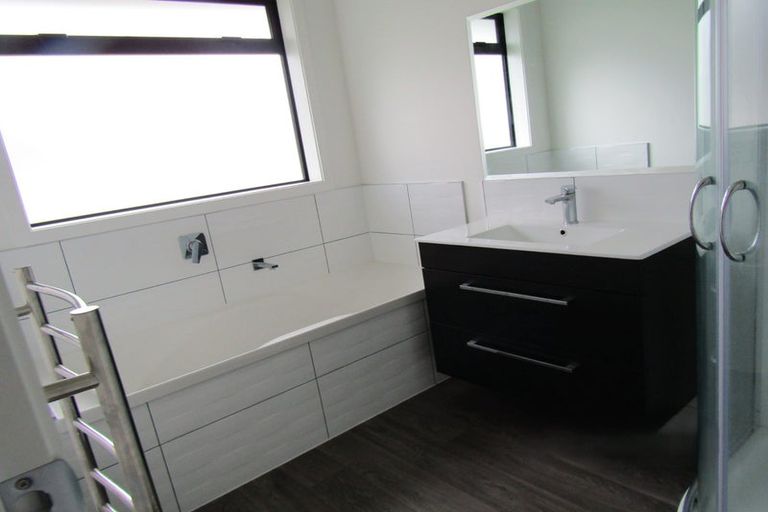 Photo of property in 1/3 Mcandrew Street, Kihikihi, Te Awamutu, 3800