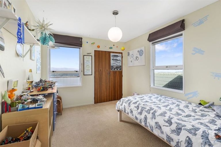 Photo of property in 13a Puketiro Avenue, Northland, Wellington, 6012