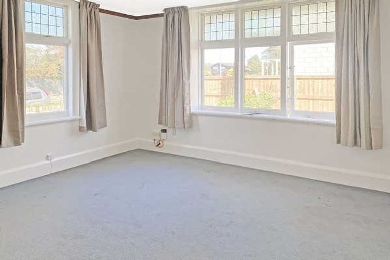 Photo of property in 142 Totara Street, Riccarton, Christchurch, 8041