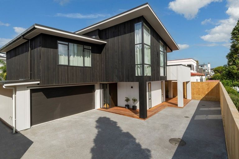 Photo of property in 337 Devonport Road, Tauranga, 3110