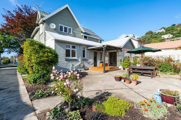 Photo of property in 18 Hobson Street, Saint Clair, Dunedin, 9012