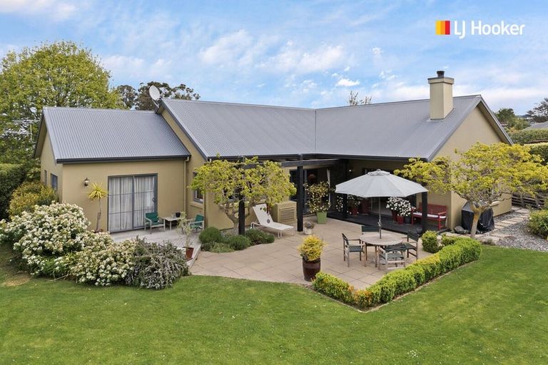 Photo of property in 14 Sunninghurst Drive, Fairfield, Dunedin, 9018