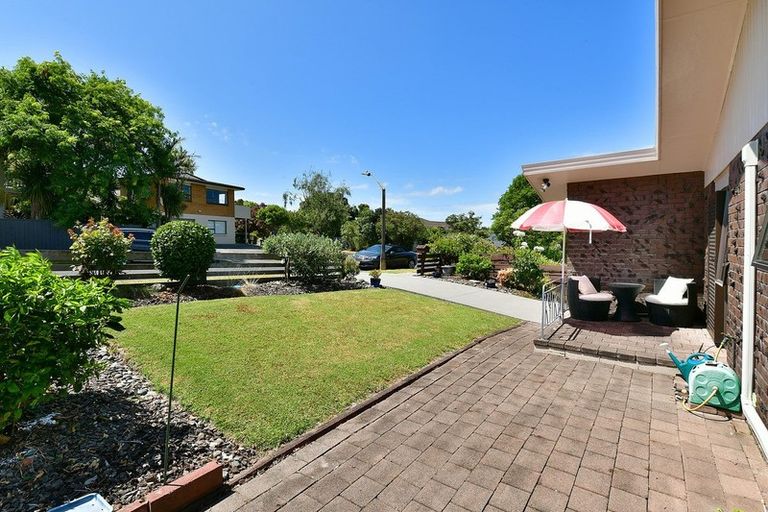 Photo of property in 13a Albatross Road, Red Beach, 0932