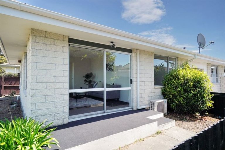 Photo of property in 1/3 Chadbury Street, Parklands, Christchurch, 8083