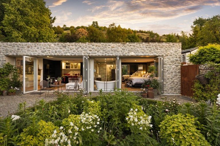 Photo of property in 710 Lake Hayes-arrow Junction Highway, Lake Hayes, Queenstown, 9371